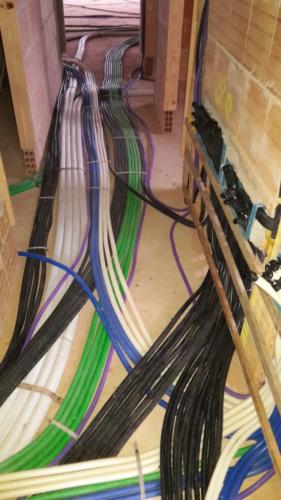 Posa20tubazioni20elettriche205